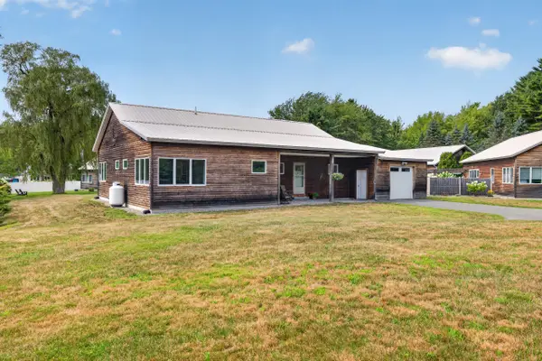 7 Pebble Lane #7, Kennebunk, ME 04043