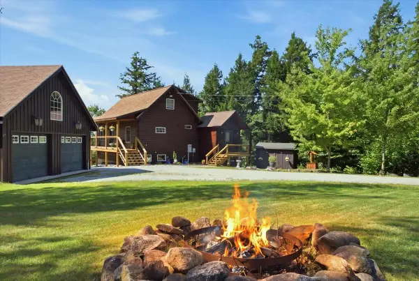 128 Oak Hill Drive, Woodstock, ME 04255
