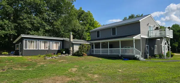 537 Oxford Street, Paris, ME 04281