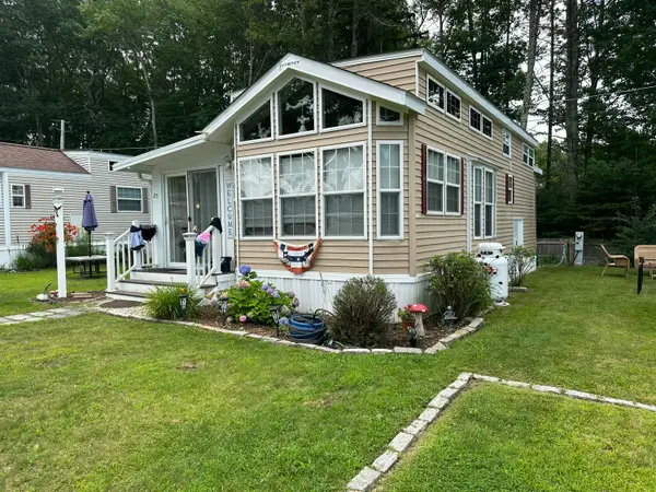 23 College Drive #25, Wells, ME 04090