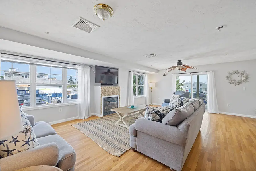 170 E Grand Avenue #4, Old Orchard Beach, ME 04064 - #3