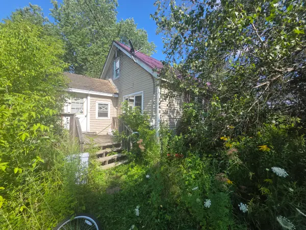1043 Warren Hill Road, Palmyra, ME 04965