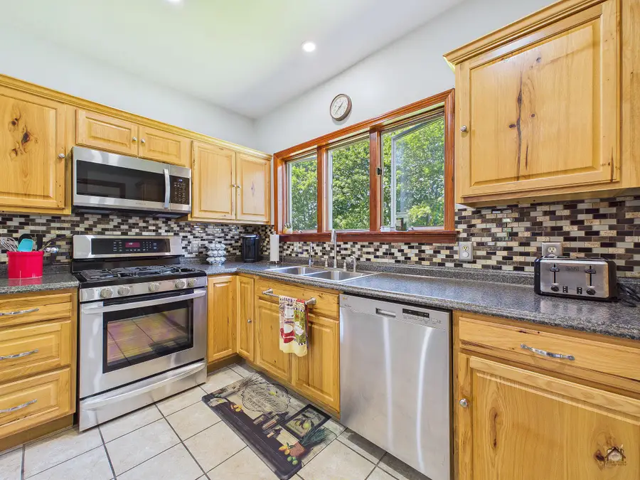 4 Old County Road, Rockland, ME 04841 - #3