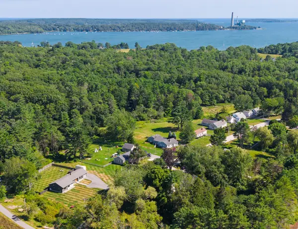 272 Princes Point Road, Yarmouth, ME 04096