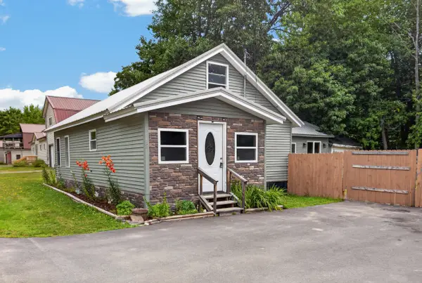 15 Pleasant Street, Howland, ME 04448