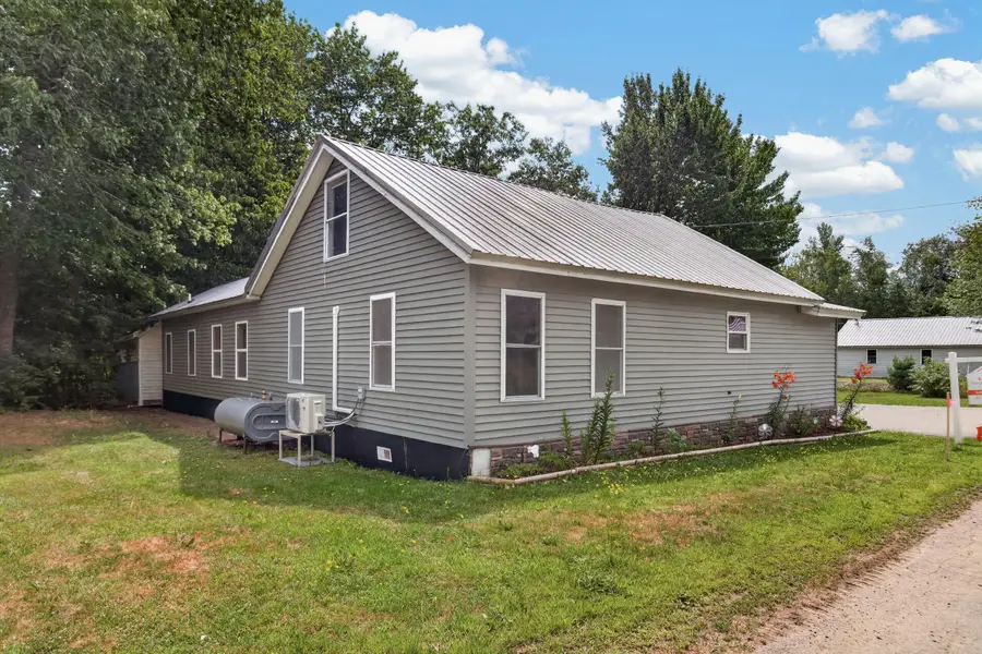 15 Pleasant Street, Howland, ME 04448 - #3