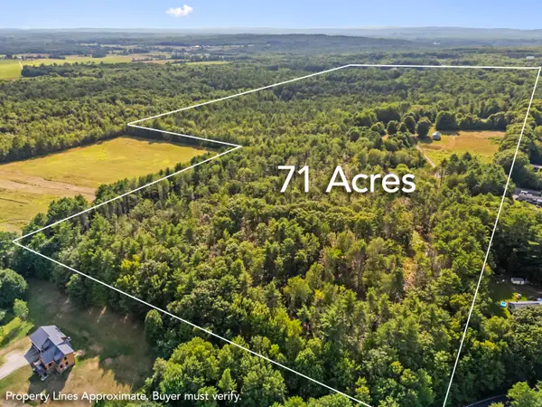 19 Schacht Lane, Gardiner, ME 04345
