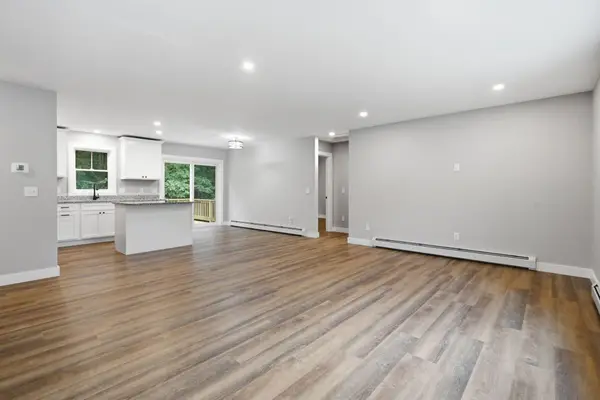 4 Neponset Circle, Limerick, ME 04048