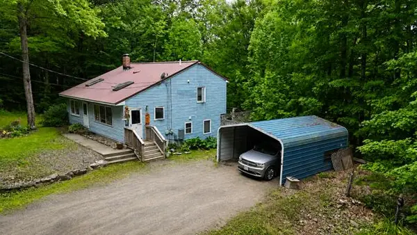 7 Lovers Lane, Saint Albans, ME 04971