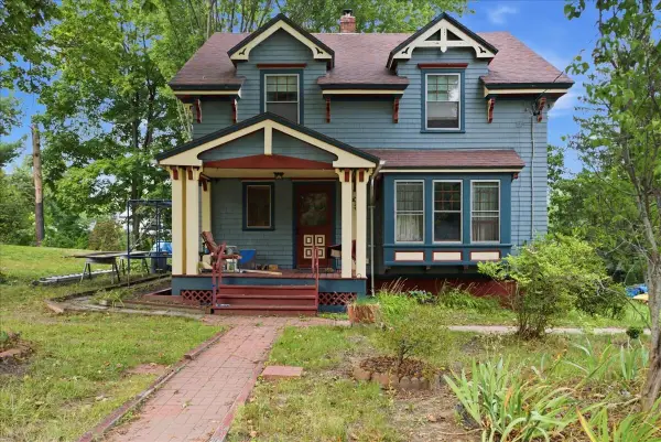 27 W Dartmouth Street, Auburn, ME 04210
