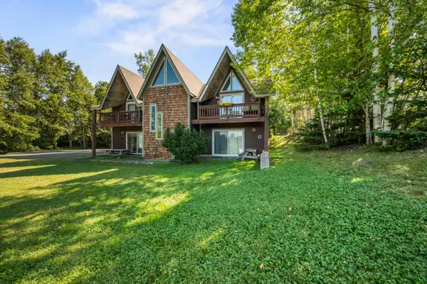 7 C Grandview Avenue #3, Rangeley, ME 04970