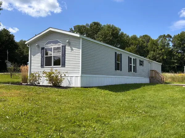 56 Bog Road, Vassalboro, ME 04989