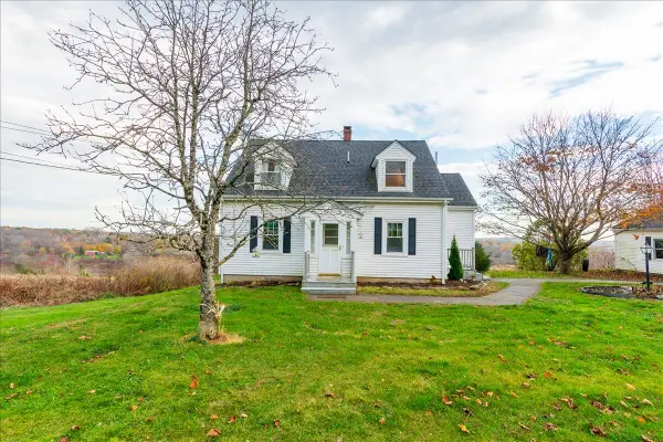 90 W Meadow Road, Rockland, ME 04841