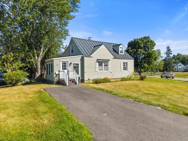 34 Lincoln Street, Brewer, ME 04412