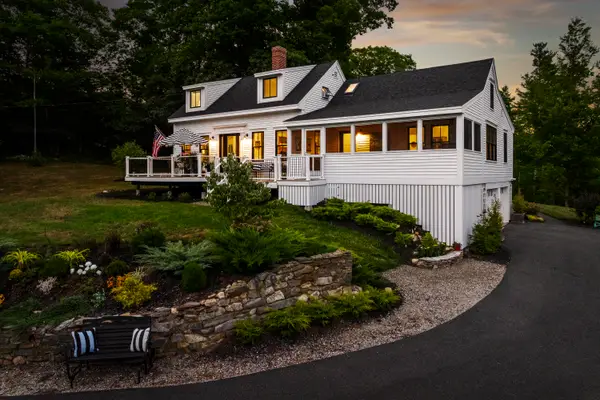 1498 Bremen Road, Waldoboro, ME 04572