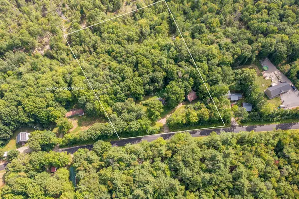 30 Hunt Road, Belfast, ME 04915