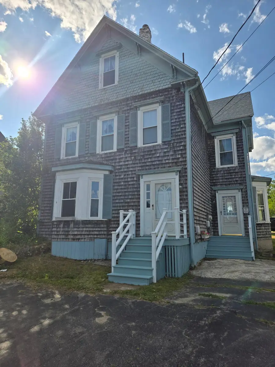 37 Mckown Street, Boothbay Harbor, ME 04538 - #3