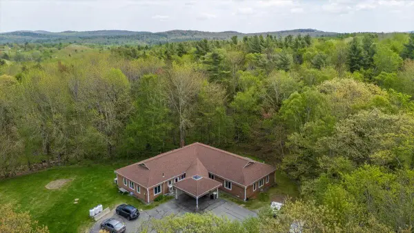 293 Ludwig Road, Hope, ME 04847