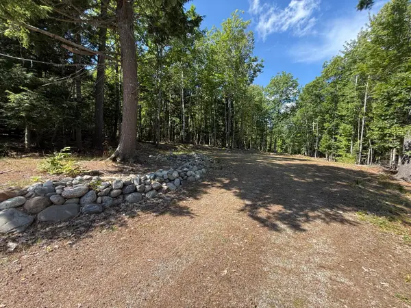 M7L34-2-1 Kidder Hill Road, Holden, ME 04429