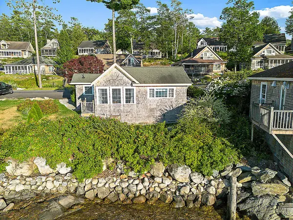 41 Village Way, Edgecomb, ME 04556