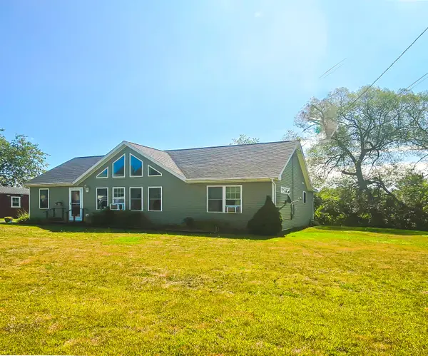 556 Stream Road, Winterport, ME 04496