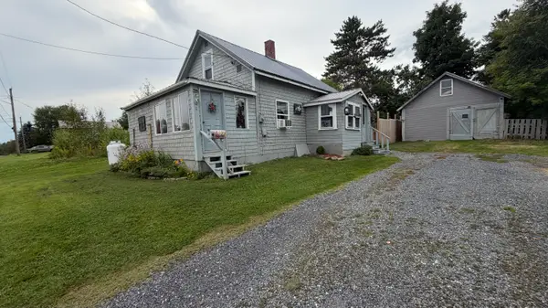 9 Bradley Street, Caribou, ME 04736