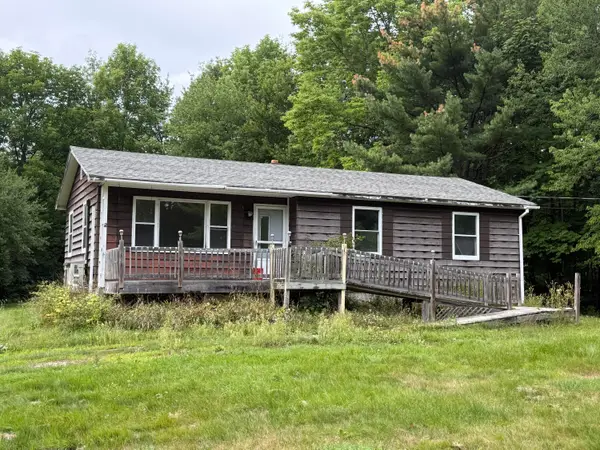 181 Lakeview Road, Glenburn, ME 04401