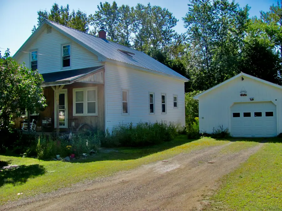 9 Varney Avenue, Houlton, ME 04730 - #3