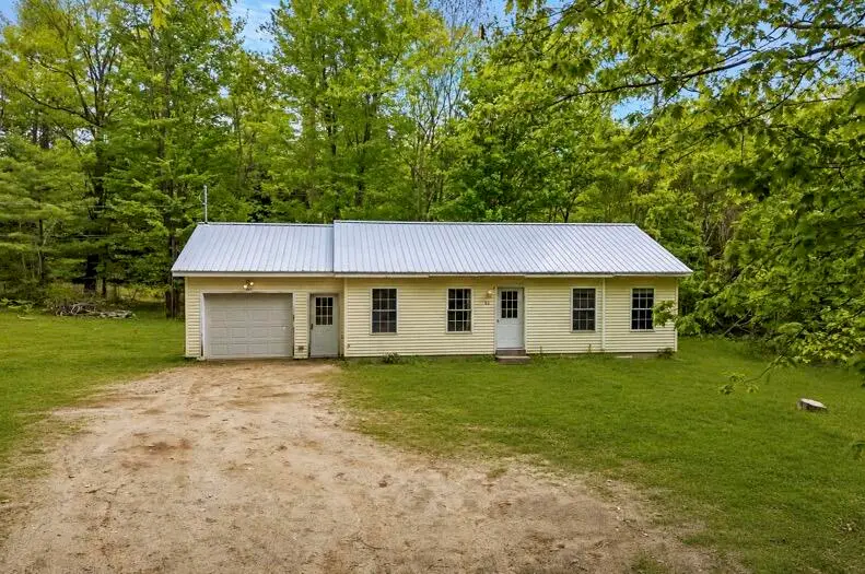 20 Madison Avenue, South Paris, ME 04281 - #1