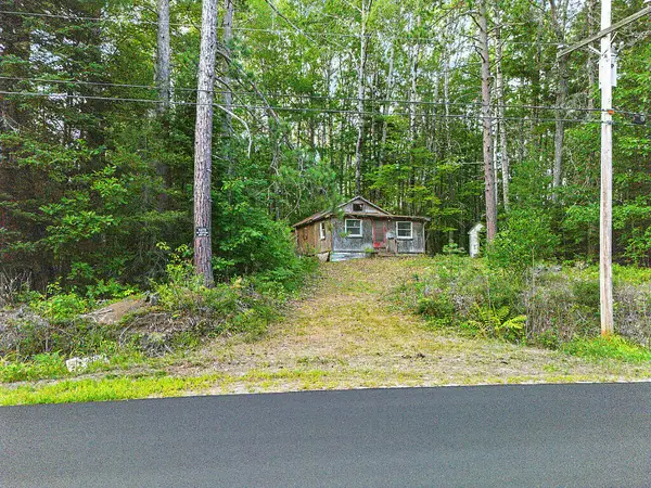 176 E Ridge Road, Greenbush, ME 04418