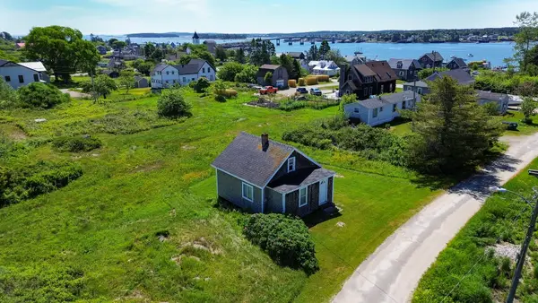 11 Faulkingham Street, Jonesport, ME 04649
