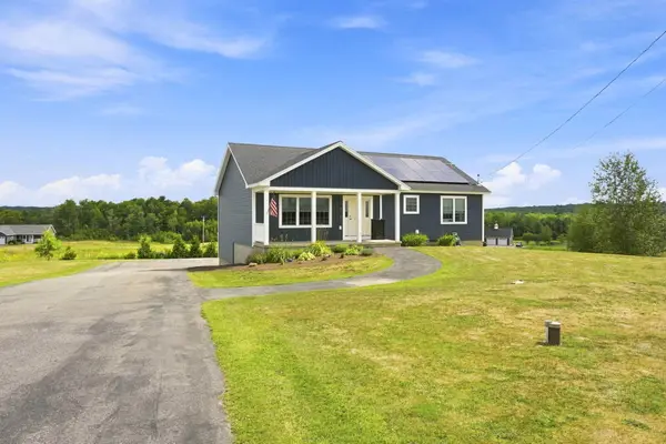 879 Blackstream Road, Hermon, ME 04401