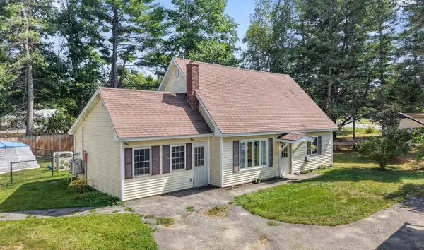3 Pine Street, Newport, ME 04953