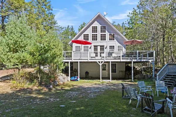 43 N Beach Road, Frye Island, ME 04071