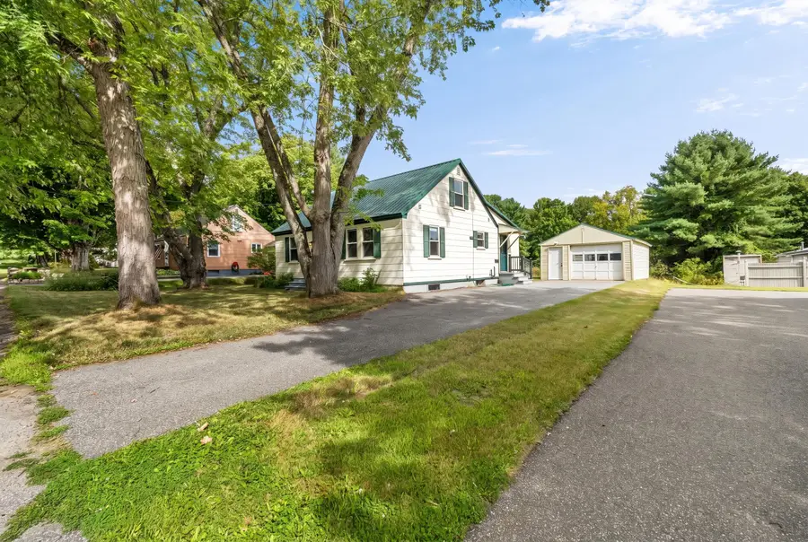 11 Charles Street, Winthrop, ME 04364 - #2