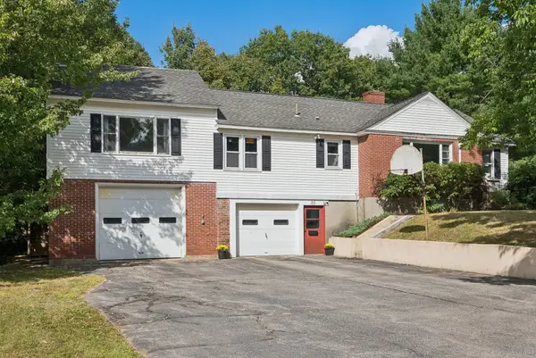 25 Mayflower Road, Hallowell, ME 04347