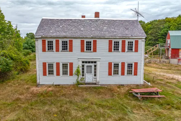 32 Logging Road, York, ME 03902