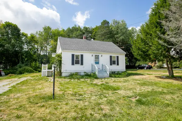 31 Wheelden Heights, Hampden, ME 04444