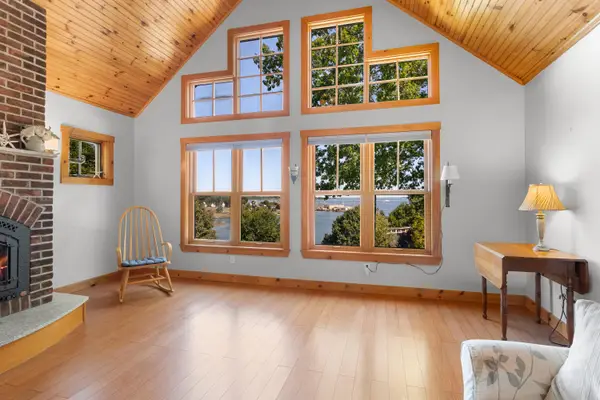 14 White Stone Lane, Owls Head, ME 04854