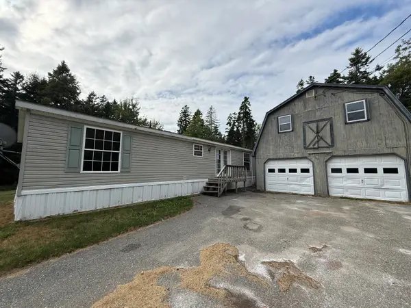 61 Sunset Avenue, Stonington, ME 04681