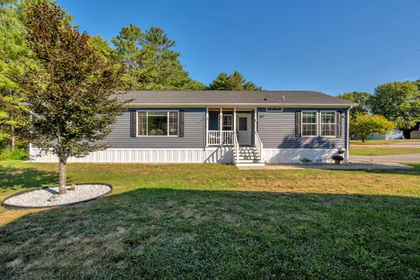 35 Sandalwood Circle, Kittery, ME 03904