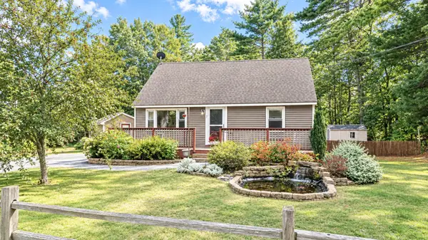 7 Elizabeth Avenue, Raymond, ME 04071