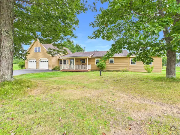 54 Danforth Road, China, ME 04358