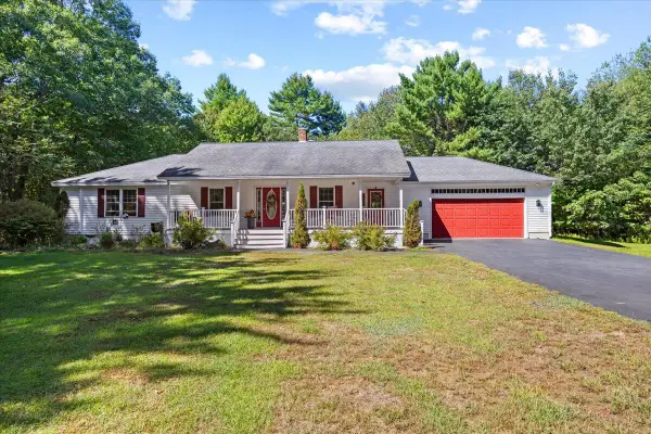 3 Bartlett Pines Drive, Waterboro, ME 04030