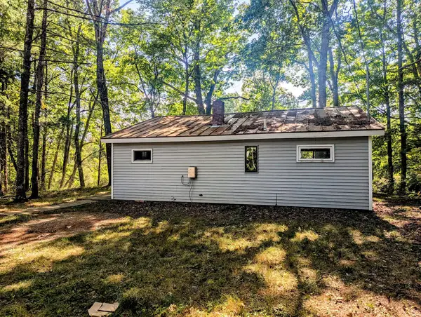 200 S Hunts Meadow Road, Whitefield, ME 04353
