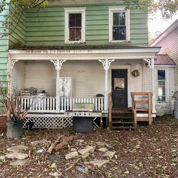 158 S Pleasant Street, Bowdoinham, ME 04008
