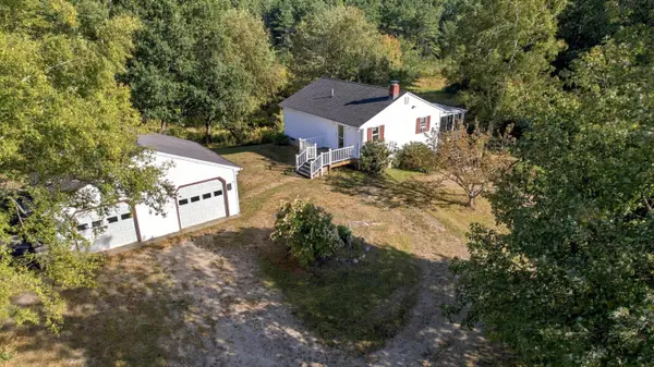 11 Lupine Lane, Topsham, ME 04086