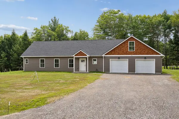 78 Mcgrath Pond Loop Road, Belgrade, ME 04917