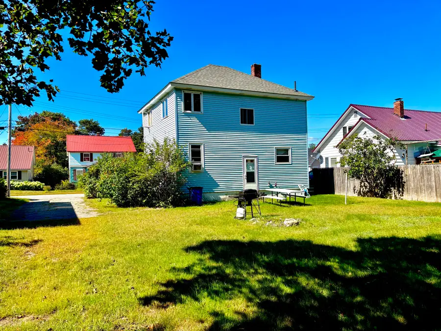 27 Eastland Avenue, Millinocket, ME 04462 - #3