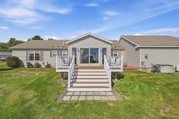 18 Fieldstone Drive, Oakland, ME 04963